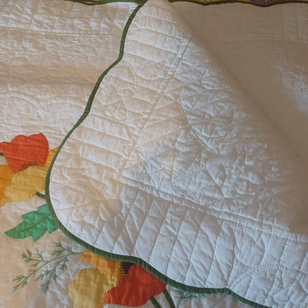 Vintage Floral Hand Stitched Quilt Never used - Picture 4 of 5